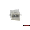 Γνήσιο VW 3.2 Οπίσθιο Σήμα Έμβλημα Χρωμέ - 3D0853675J 739