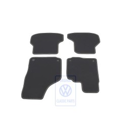 Γνήσιο VW 1 Σετ Πατάκια Titan Μαύρο/Pepper Μπεζ - 5K7863011C VIR