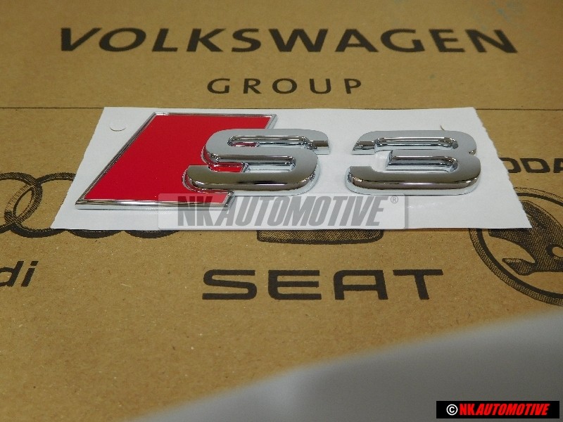Γνήσιο Audi S3 Οπίσθιο Σήμα Έμβλημα Χρωμέ Κόκκινο - 8P0853735 2ZZ