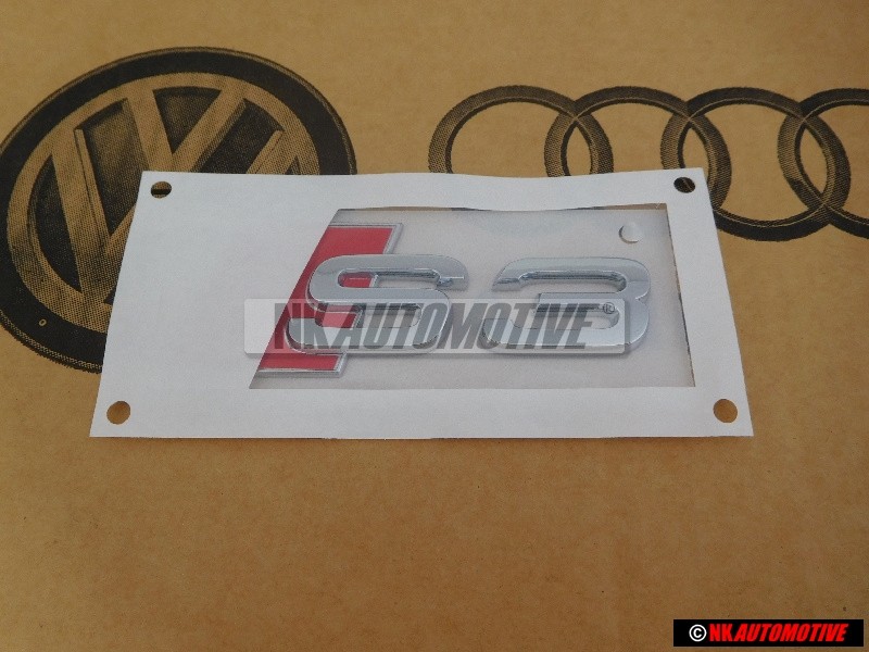 Γνήσιο Audi S3 Οπίσθιο Σήμα Έμβλημα Χρωμέ Κόκκινο - 8L0853735 2ZZ