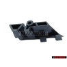 Γνήσιο VW R-LINE HOLDER Εμπρόσθιο Σήμα Έμβλημα Μάσκας Μάυρο - 6R0853957B FXC