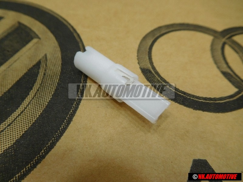 Γνήσιο VW Υποδοχή Λαμπτήρα - 321919039