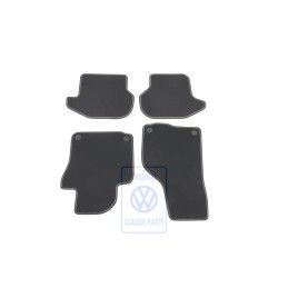 Γνήσιο VW 1 Σετ Πατάκια Titan Μαύρο/Pepper Μπεζ - 1Q1863011D OUY